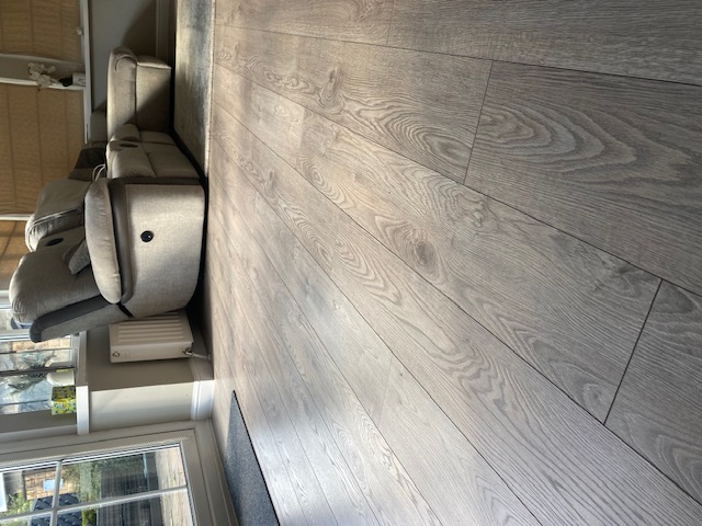 Hard-wearing grey oak laminate flooring Halifax